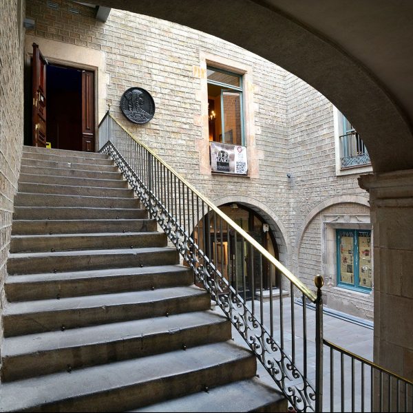 Barcelona.- Reial Cercle Artístic ubicat a l'antic palau gòtic Pignatelli. La institució es va crear l'any 1881 i el 1959 va aconseguir la propietat de l'edifici (3/2015)