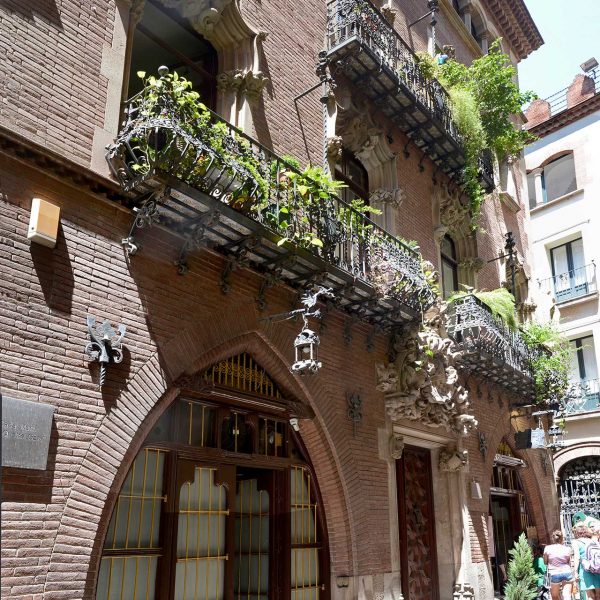 Barcelona.- Els 4 Gats, de l'arquitecte Puig i Cadafalch del 1900 i famós per les tertúlies d'artistes com Casas, Rusiñol, Picasso o Nonell (6/2017)