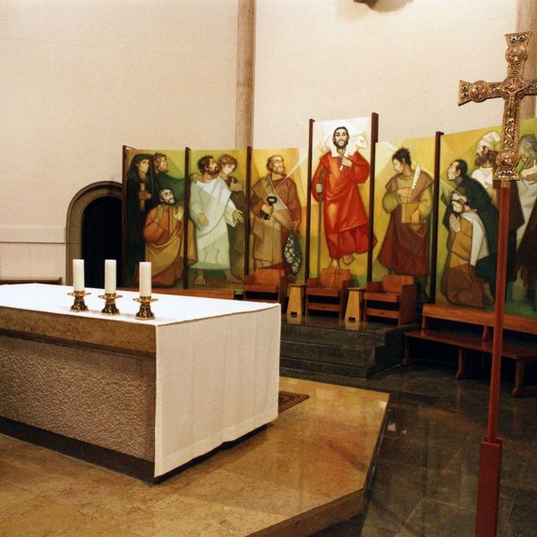 Barcelona.- Seminari Conciliar, obra d'Elies Rogent, es va aixecar entre 1878/1888. Retaule de la Capella pintat per Llucià Navarro (6/2005)