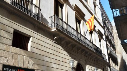 Barcelona.- Ateneu Barcelonès, fundat l'any 1836 i ubicat a l'antic Palau Sabassona es un edifici neoclàssic amb salons decorats per Francesc Pla (1790) (5/015)