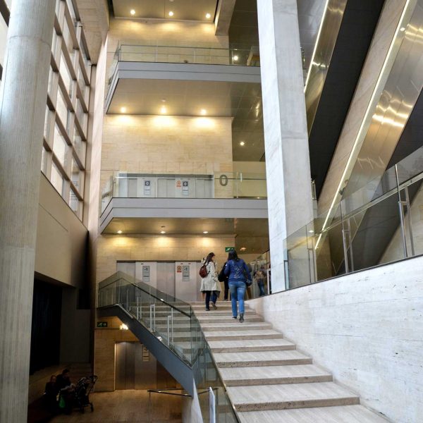 Barcelona.- Casa de la Caritat. Pati Vidal o de les Dones del S. XIX .Vestíbul del Centre de Cultura Contemporània de Barcelona (11/2014)