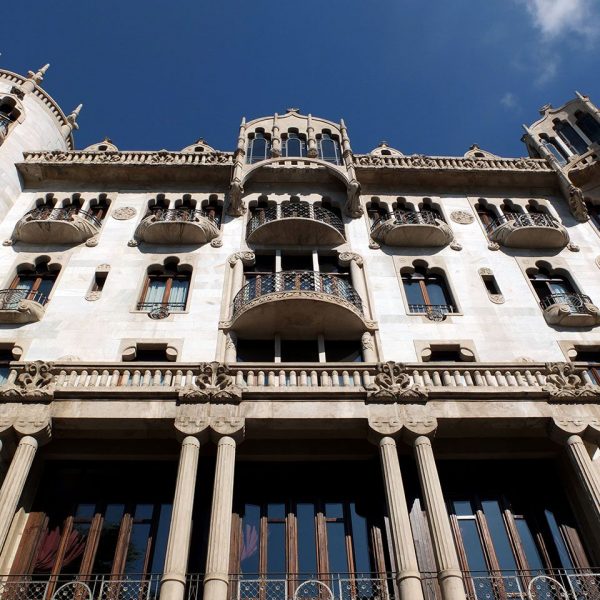 Barcelona.- Casa Fuster de l'arquitecte Domènech i Montaner (1908/1910) adaptada com Hotel (3/2000)