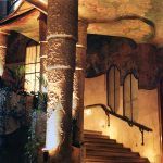 Barcelona.- Casa Milà o la Pedrera. Es la més original de les cases d'habitatges de Gaudí, amb la façana ondulada. Construïda entre 1905/1910 (1/2007)