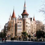 Barcelona.- Casa de les Punxes, de Puig i Cadafalch (1903/1905) per la família Terrades. Consta de sis torres circulars cantoneres (1/2005)