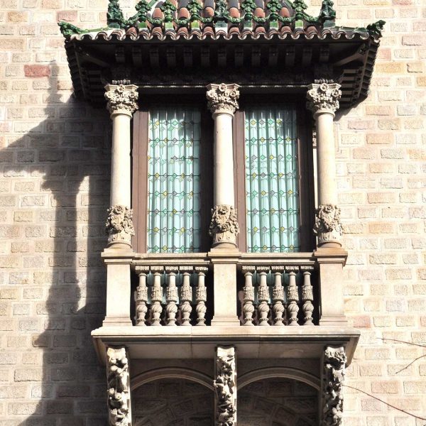 Barcelona.- Casa Serra, de Puig i Cadafalch (1903) Tribuna de la Rambla de Catalunya. L'edifici es la seu de la Diputació de Barcelona (1/2014)