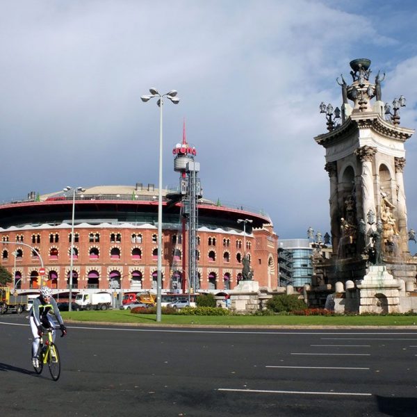 Barcelona.- Centre Comercial Les Arenes inaugurat l'any 2011 a l'edifici de l'antiga plaça de toros inaugurada l'any 1900 i clausurada el 1977 (12/2014)