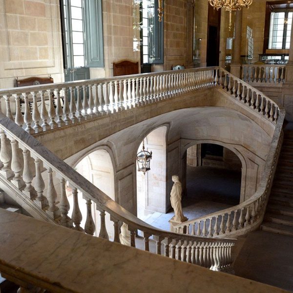 Barcelona.- La Llotja - Doble escalinata neoclàssica amb les al·legories al Comerç i de l'Industria (4/2017)