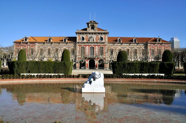 Barcelona.- Parlament de Catalunya. Es la institució hereva de les antigues Corts Catalanes d'estil classicista francès construït entre 1716/1748 (12/2010)