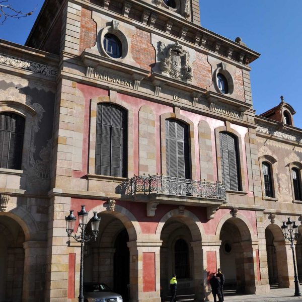 Barcelona.- Parlament de Catalunya. Es la institució hereva de les antigues Corts Catalanes d'estil classicista francès construït entre 1716/1748 (1/2010)