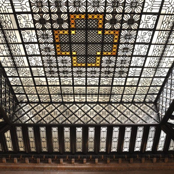 Barcelona.- Parlament de Catalunya - Claraboia de la caixa de l'escala noble (1/2010)