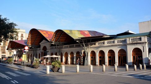 Barcelona.-Mercat de Santa Caterina, construït amb estil neoclàsssic en el solar que havia ocupat aquest convent fins el 1837. Va ser totalment remodelat l'any 2005 (2/2015)