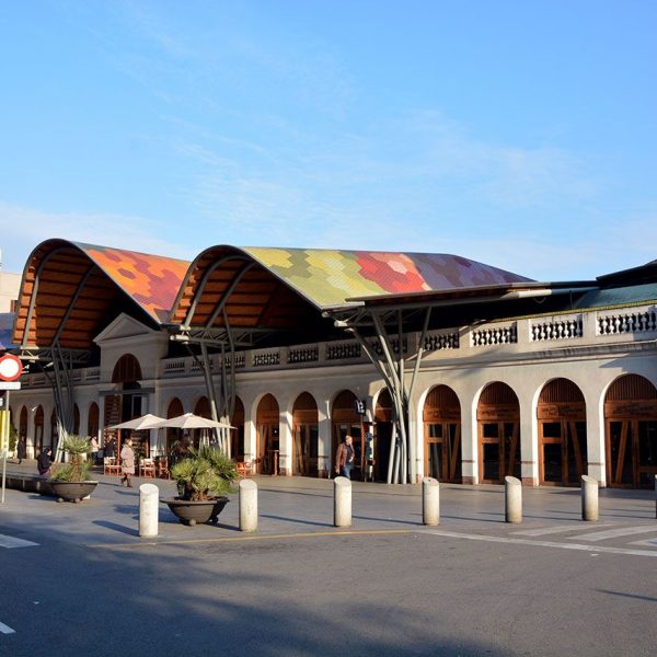 Barcelona.-Mercat de Santa Caterina, construït amb estil neoclàsssic en el solar que havia ocupat aquest convent fins el 1837. Va ser totalment remodelat l'any 2005 (2/2015)