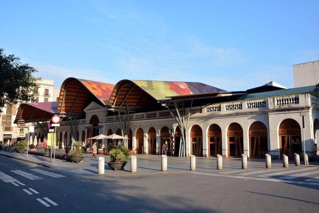 Barcelona.-Mercat de Santa Caterina, construït amb estil neoclàsssic en el solar que havia ocupat aquest convent fins el 1837. Va ser totalment remodelat l'any 2005 (2/2015)