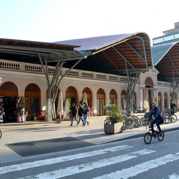 Barcelona.-Mercat de Santa Caterina, construït amb estil neoclàsssic en el solar que havia ocupat aquest convent fins el 1837. Va ser totalment remodelat l'any 2005 (2/2015)