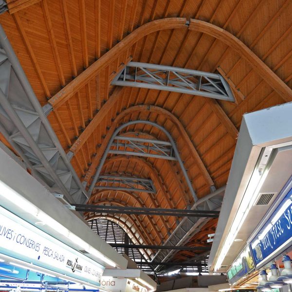 Barcelona.-Mercat de Santa Caterina, construït amb estil neoclàsssic en el solar que havia ocupat aquest convent fins el 1837. Va ser totalment remodelat l'any 2005 (5/2014)