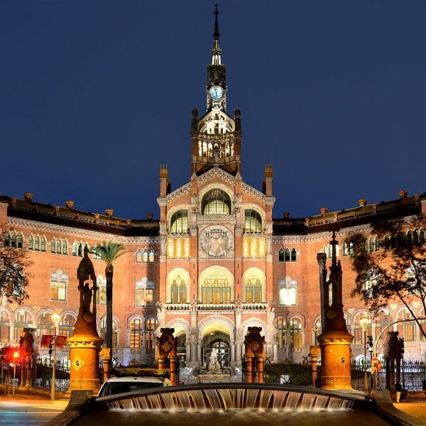Barcelona.-Hospital de la Sta. Creu i S. Pau. Excepcional conjunt d'edificacions modernistes de pavellons construïts per Lluis Domènch i Montaner i pel seu fill Domènech Roura (11/2014)
