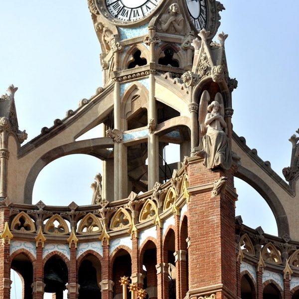 Barcelona.-Hospital de la Sta. Creu i S. Pau. Excepcional conjunt d'edificacions modernistes de pavellons construïts per Lluis Domènch i Montaner i pel seu fill Domènech Roura (11/2014)
