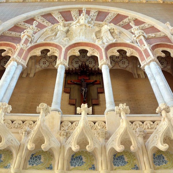 Barcelona.-Hospital de la Sta. Creu i S. Pau construït per Lluis Domènch i Montaner i pel seu fill Domènech Roura - Sala d'actes (12/2014)