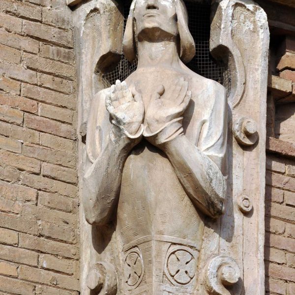 Barcelona.- Hospital de la Sta. Creu i S. Pau, construït per Lluis Domènch i Montaner i pel seu fill Domènech Roura - Església (7/2012)