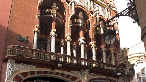 Barcelona.- Palau de la Música Catalana, edificat entre 1905 i 1908 per Lluís Doménech i Montaner està profusament decorat amb variats temes al·legòrics (12/2014)