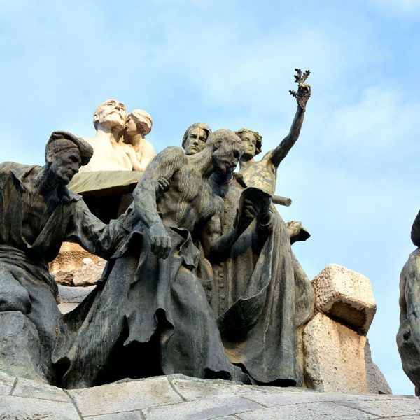 Barcelona.- Monument al Dr. Robert, metge, polític i alcalde de Barcelona entre març i ocbre. de 1899 (2/2015)