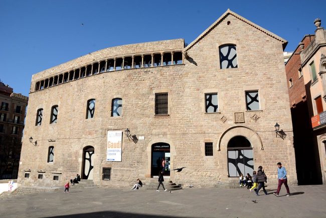 Barcelona.- Museu Diocesà, ubicat a l'edifici de la Pia Almoina del S. XV/XVI. Era una institució benèfica fundada l'any 1009 pel sosteniment dels pobres (4/2017)