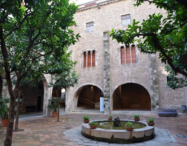 Barcelona.- Museu Marès ubicat a l'antic Palau dels Comtes de Barcelona. Té una notable col·lecció d'escultures del romànic i barroc de l'estat Espanyol (11/2014)