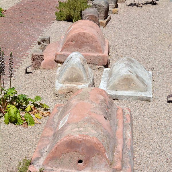 Barcelona.- Via Sepulcral romana, S. I /III dC. a la Pl. de la Vila de Madrid. Correspon a un camí que comunicava Barcino amb l'actual Sarrià. (6/2015)