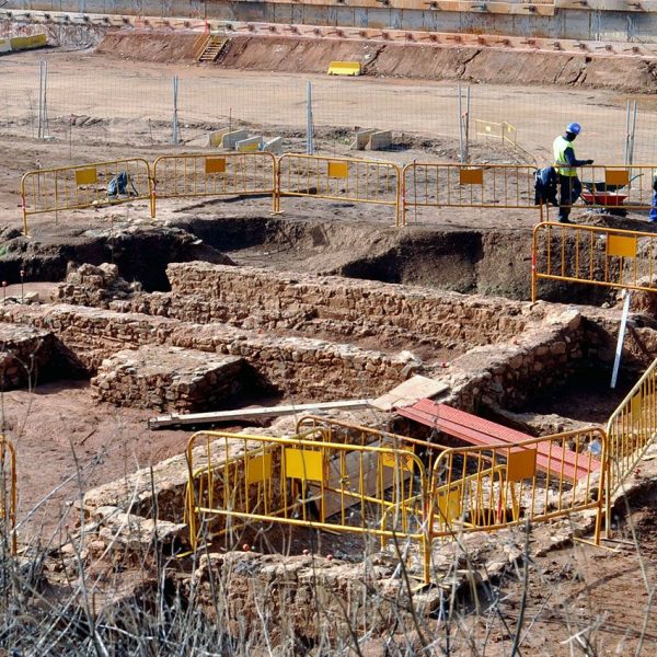 Barcelona.- Vil·la romana, trobada durant les obres de l'AVE a la Sagrera. La troballa més important son dos mosaics de 60 Mts.2 i una làpida funerària (2/2014)