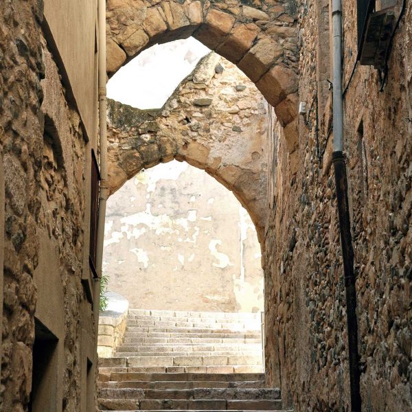 Montblanc.- Carrer de la Plebania (3/2014)