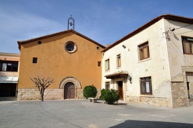 Montblanc.- Convent dels Mercedaris amb l’església de l’any 1340 d’origen romànic. Des de 1835 el convent es converteix en escola que encara perdura (3/2014)