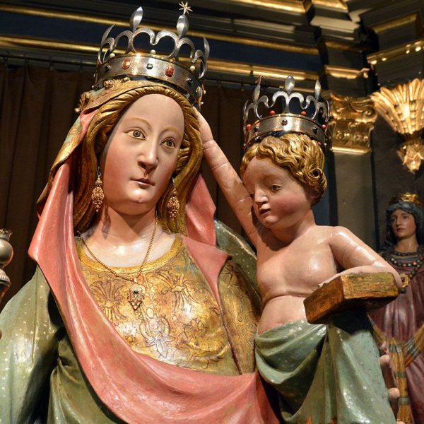 Montblanc.- Santuari Mare de Déu de la Serra del S. XIV. Mare de Déu gòtica d’alabastre policromada del S. XIII. (7/2015)