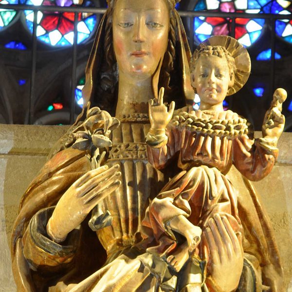 Montblanc.- Església gòtica de Santa Maria, S.XIV. Talla de fusta policromada de la Mare de Déu del Cor del S.XV (4/2014)