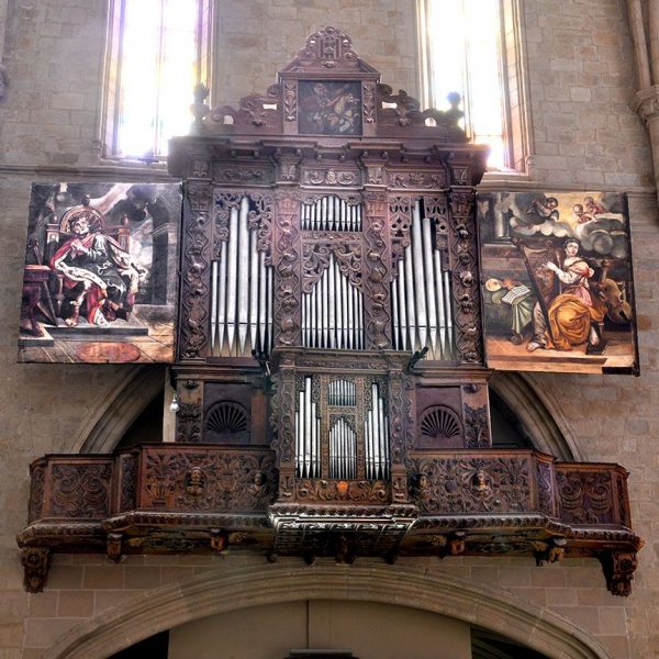Montblanc.- Església gòtica de Santa Maria S. XV. Orgue monumental barroc del 1607 que es un dels més representatius de l’escola catalana (3/2014)