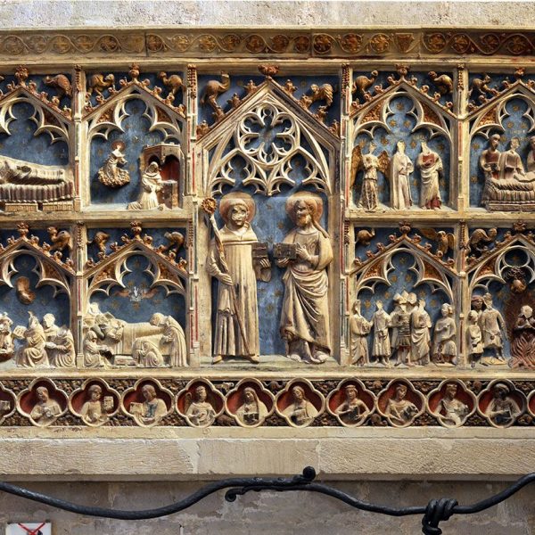 Montblanc.- Església gòtica de Santa Maria S. XV. Retaule de pedra policromat de S. Bernat i Sant Bernabé, S. XIV (3/2014)