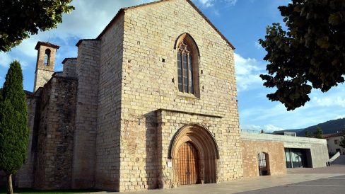 Montblanc.- Església gòtica de Sant Francesc dels S. XIII/XIV, d'arcs diafragmàtics i coberta teginada a la nau i de creueria a l'absis (7/2015)