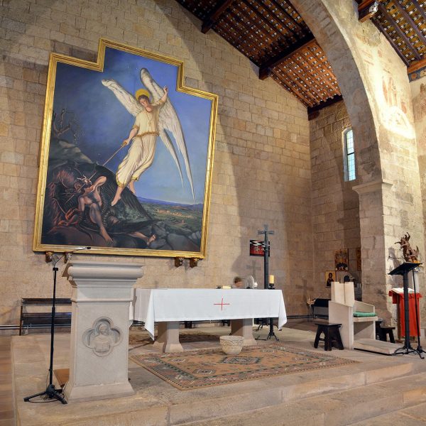 Montblanc.- Església de Sant Miquel, d'estil romànic/gòtic del S. XIII. El retaule de Sant Gabriel i el dimoni es obra de Joan Commeleran (7/2015)