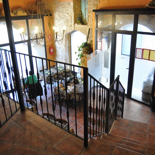 Montblanc.- Casa Aguiló, S. XIII/XV d’estil gòtic convertida en restaurant - Vista des del primer pis (4/2014)