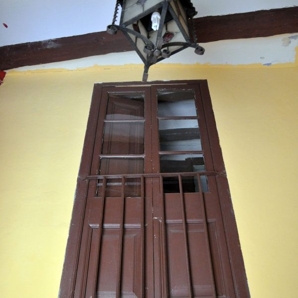 Montblanc.-Casa Macià Guarro i Ribé (1863/1953). Diputat, Conseller d’Ensenyament i Alcalde de Montblanc, presidí la proclamació de la República l’any 1931 (4/2014)