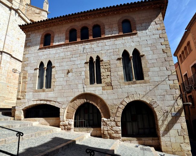Montblanc.- Museu Comarcal de la Conca de Barberà instal•lat a la Casa Josa. Té l’estructura del S. XIII i reformada pels Josa en el XVIII. (3/2014)