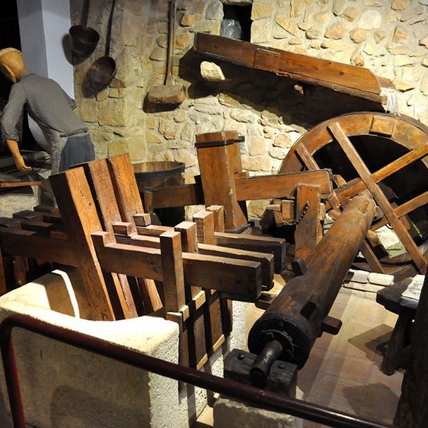 Montblanc.- Museu Comarcal de la Conca de Barberà (Casa Josa), dedicat a la investigació i estudi dels diversos aspectes comarcals (3/2014)