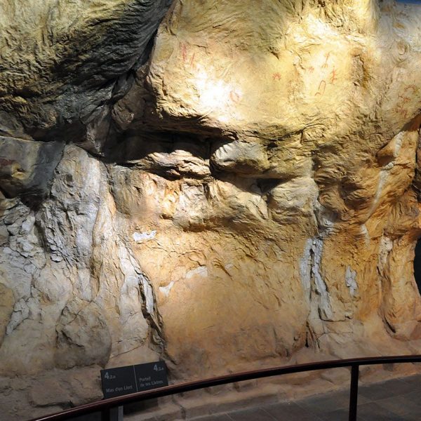 Montblanc.- Centre d’interpretació de l’Art Rupestre. Pintures rupestres del Mas d’en Llor i Portell de les Lletres (4/2014)