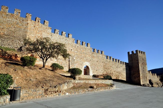 Montblanc. – Recinte fortificat format per una muralla emmerletada de 31 torres i cinc portals (3/2014)