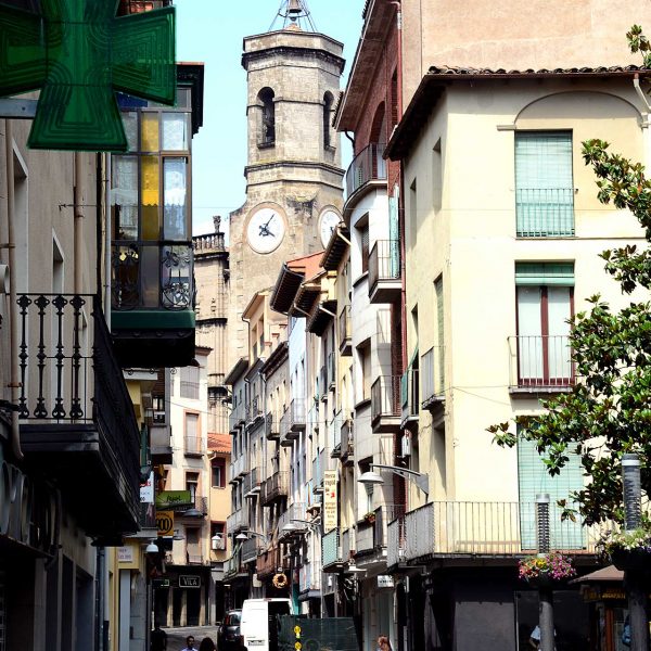 Olot.- Carrer Sant Rafael (6/2017)