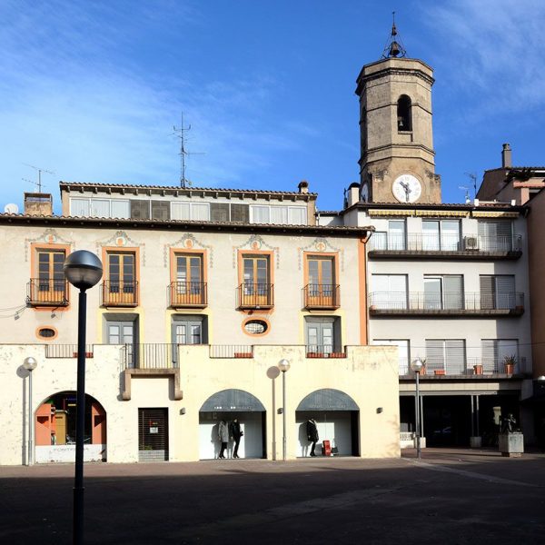 Olot.- Plaça del Mig (1/2016)