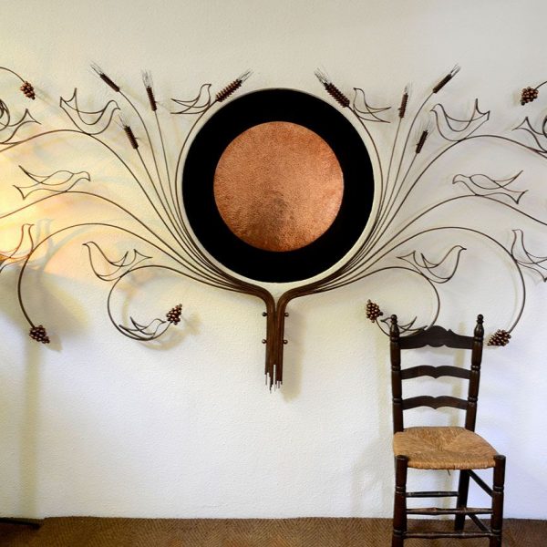 Olot.- Església de Sant Pere Màrtir. Consta d'una sola nau de pla inclinat. Vista de la capella del Santíssim (1/2018)