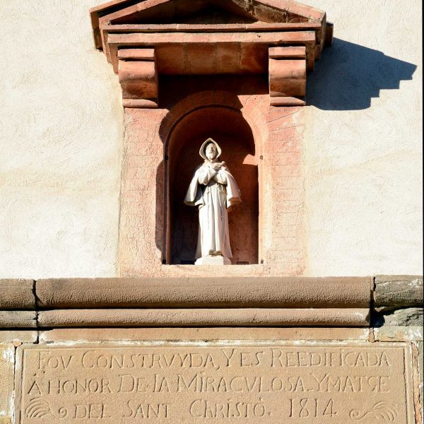 Olot.- Capella de Sant Francesc, construïda per Gabriel Galan en virtut de la guarició de la peste dels anys 1629-30. Fou reedificada l'any 1814 (12/2016)