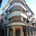 Olot.- Casa de l'Argence. Edifici d'estil racionalista del S. XX (12/2016)