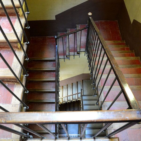 Olot.- Museu dels Sants. Casa de Marian Vayreda dins el conjunt de la fàbrica "El Arte Cristiano" i vivenda particular (1/2017)