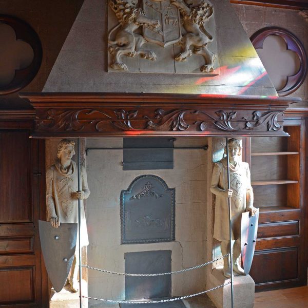 Olot.- Museu dels Sants. Casa de Marian Vayreda dins el conjunt de la fàbrica "El Arte Cristiano" i vivenda particular (1/2017)